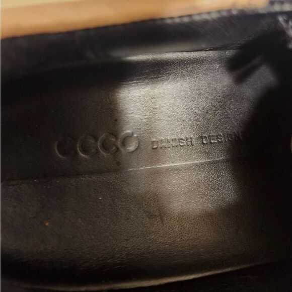 ECCO Danish Design Black Leather Lace Up Sneakers Womens 7/38 EU Ret. $165 - Picture 3 of 9